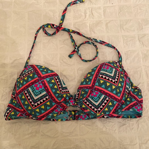 Xhilaration bikini top - Picture 1 of 3